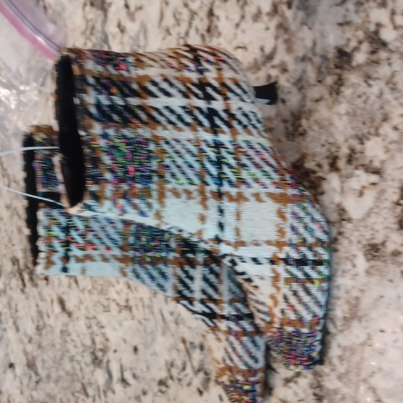 NEW Gianni Bini Women's Palmero Flannel Plaid Snip Toe Kitten Heel booties SZ 5 - Picture 3 of 16